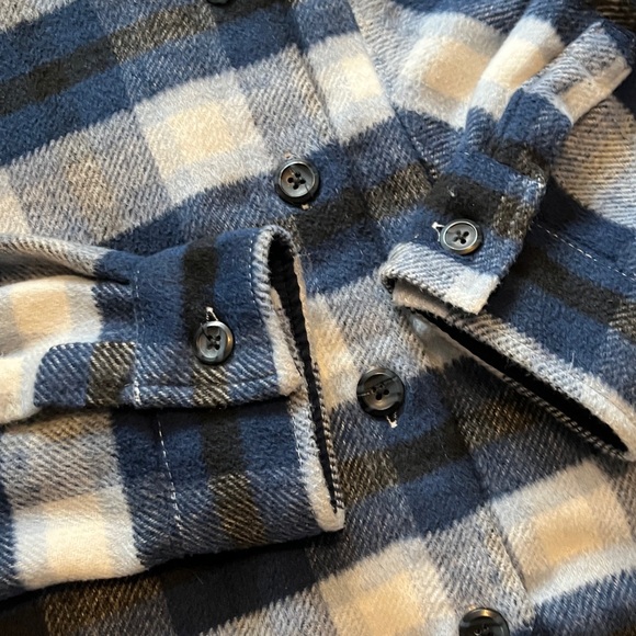 Kensie Blue & Black Plaid Flannel Shacket Pockets - Picture 9 of 15